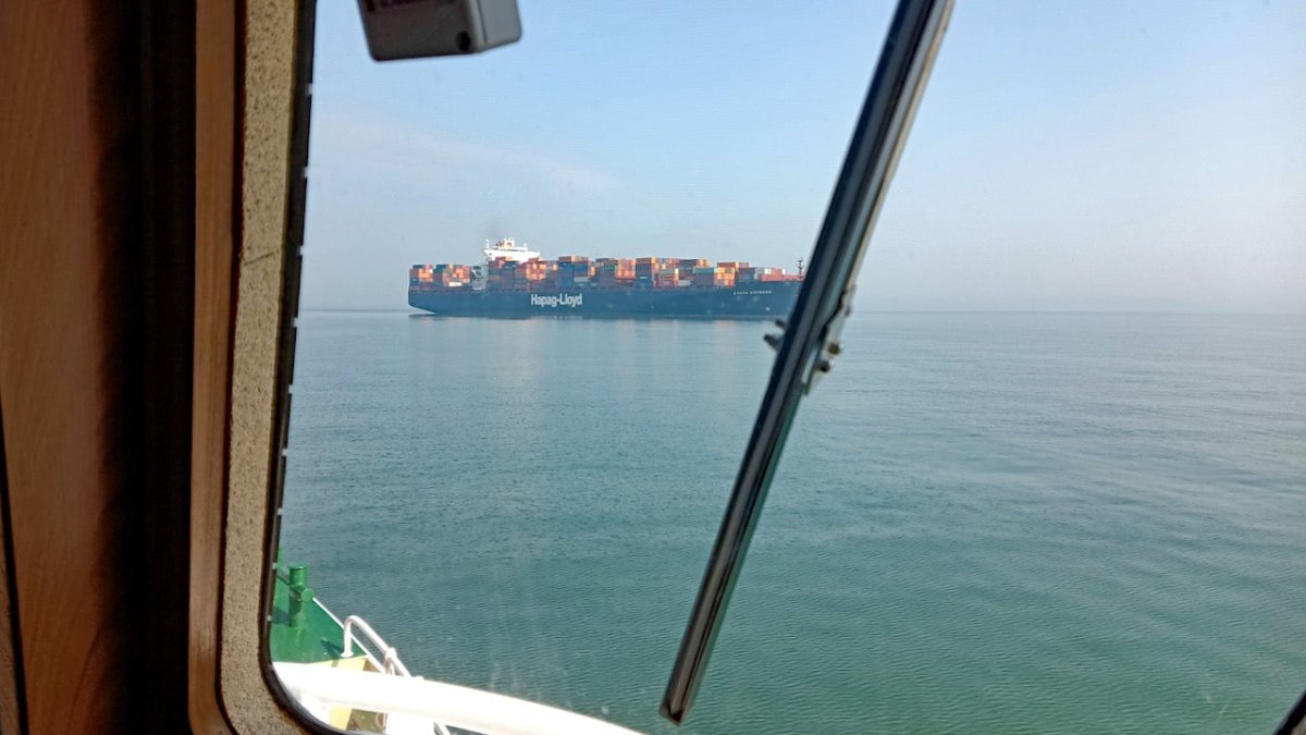 Bremerhaven: Seenotretter bergen Seemann von Großcontainerfrachter - Ankerherz Verlag