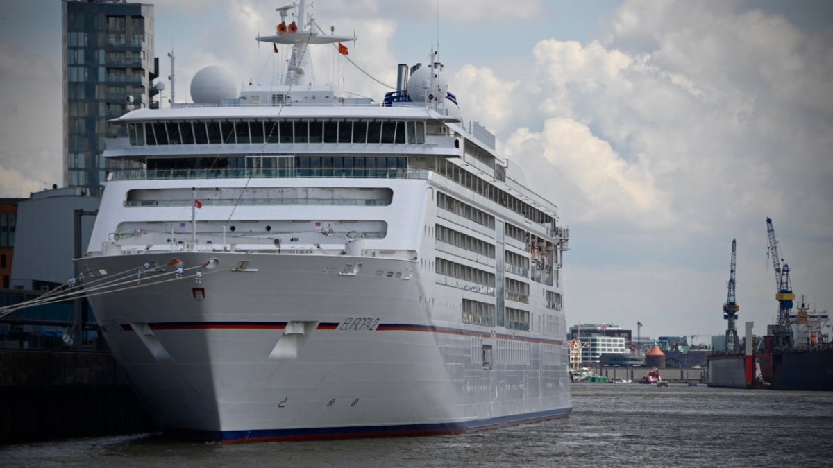 Corona an Bord: Europa2 bricht Silvesterreise ab - Ankerherz Verlag