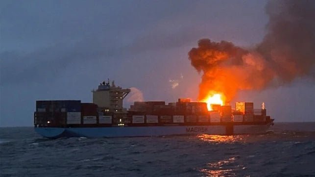 Feuer auf Großcontainerfrachter Maersk Frankfurt vor Indien - Ankerherz Verlag