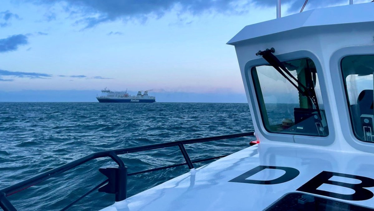 Herzinfarkt: Seenotretter holen Seemann von Schwedenfähre - Ankerherz Verlag