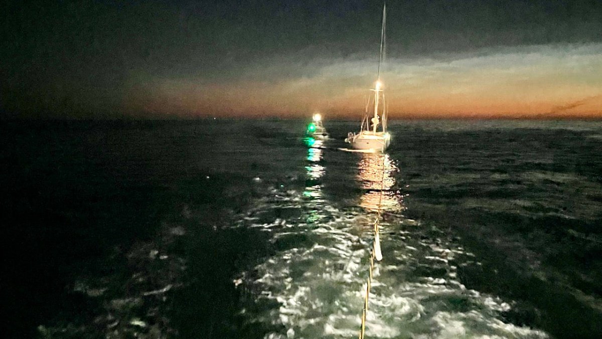 „Mayday!“ Segler aus Lebensgefahr vor Borkum gerettet - Ankerherz Verlag
