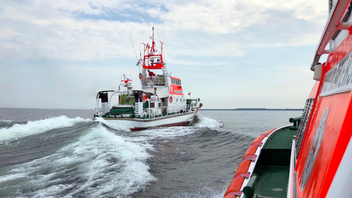 Mysteriöser Knall: Einsatz der Seenotretter in der Neustädter Bucht - Ankerherz Verlag