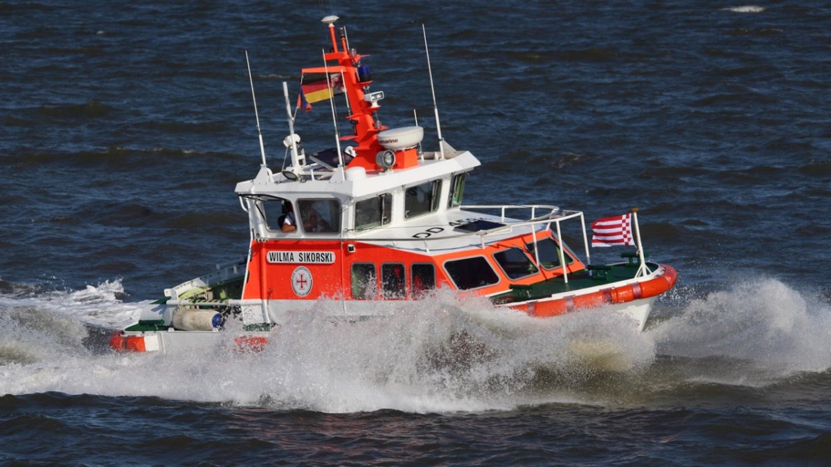 Norddeich: Seenotretter im Einsatz für Surfer in Not - Ankerherz Verlag