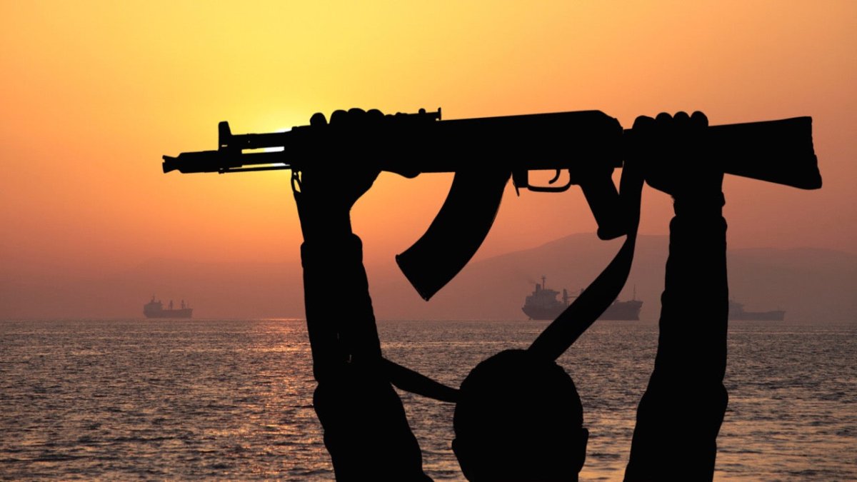 Schusswechsel mit Piraten: Angriff im Golf von Aden abgewehrt - Ankerherz Verlag