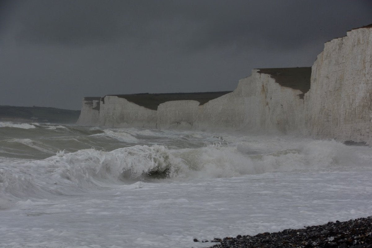 Seven Sisters: RNLI und Küstenwache retten drei Wanderer - Ankerherz Verlag