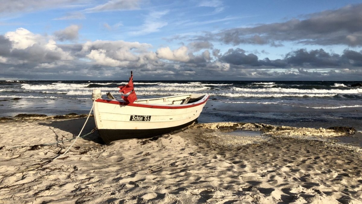 Vor Schönberg: Seenotretter retten Segler aus Lebensgefahr - Ankerherz Verlag