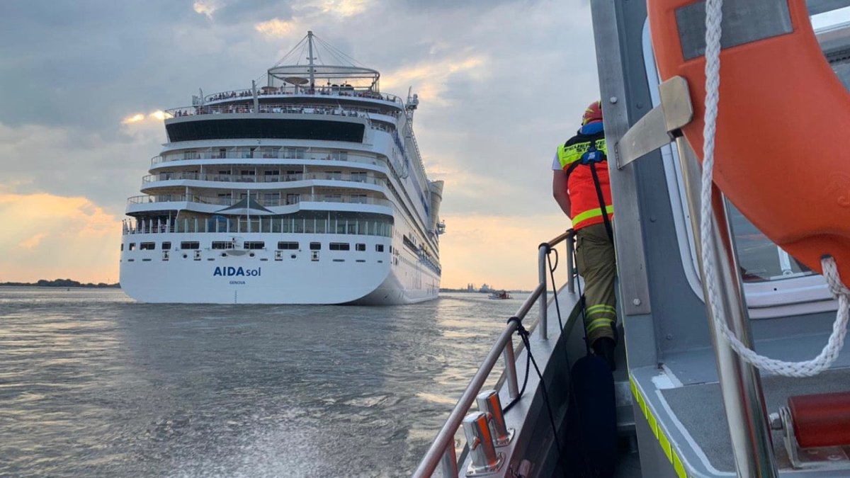 Wieder Notfall auf einem Kreuzfahrtschiff bei Hamburg - Ankerherz Verlag