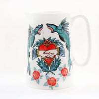 Tattoo Krug Schwalben und Haie 500 ml - Ankerherz Verlag
